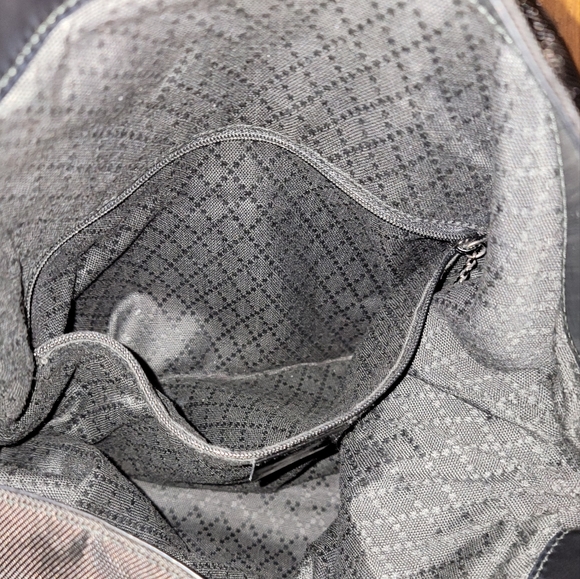 Authentic Gucci Nylon 2-Way bag tote with Bamboo handle and leather strap - Picture 7 of 15